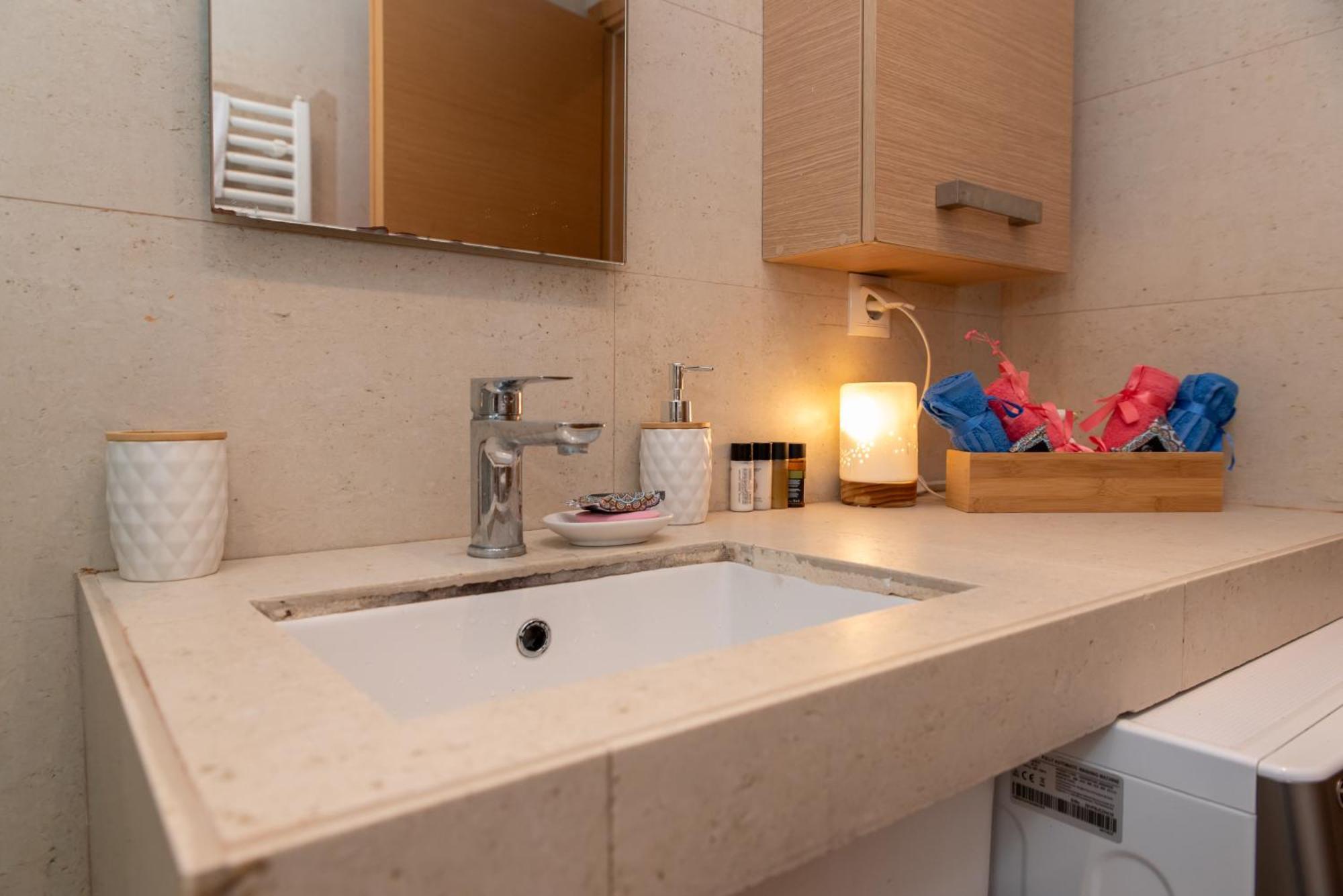 Filopappou Lemons Twins Luxurious Apartment Near To Acropolis Athen Exterior foto